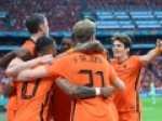 یورو-2020-دومین-برد-لاله‌های-نارنجی-در-قاب-تصاویر