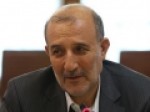 اکبریان-با-پُز-اروپایی-و-جیب-آفریقایی-نمی‌توان-به-صنعت-و-تولید-نگاه-کرد