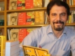 دلسردی-به-خاطر-کتاب-قاچاق-و-برخورد-سلیقه‌ای