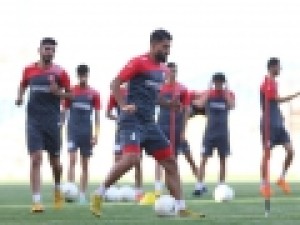 بی‌خبری-بازیکنان-پرسپولیس-از-تعطیلی-تمرین