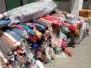 مدیرکل-تعزیرات-بوشهر-قاچاقچیان-پارچه-۲۱-میلیارد-ریال-جریمه-شدند