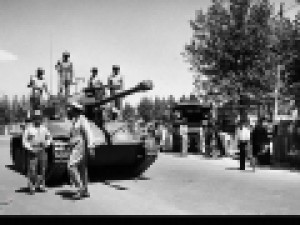 اقدام-تروریستی-آمریکا-علیه-هواپیمای-ماهان-نقاب-واژه-بر-قانون-جنگل