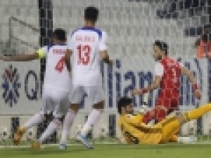 روزنامه-اماراتی-الشارجه-مقابل-پرسپولیس-گم-و-بی‌هویت-شده-بود
