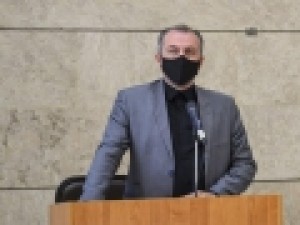 مصلحت‌اندیشی-و-منفعت-طلبی-در-سیره-شهدا-جایی-ندارد