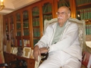 وقتی-عبدالرحیم-جعفری-کتاب‌ها-را-روی-سرش-حمل-می‌کرد