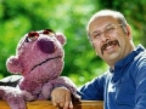 صداپیشه-جناب‌‎خان-به-quot-کتاب‌باز-quot-می‌آید-سریال-quot-مُلکاوان-quot-روی-آنتن-می‌رود
