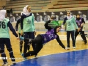 صدرنشینی-اشتاد-سازه-و-فولاد-دروازه‌بان-پرسپولیس-بیمارستان-رفت