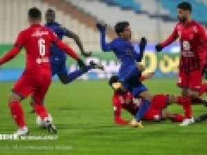 اشتباهات-مدافعان-استقلال-عجیب-است-فکری-باید-دربی-را-فراموش-کند