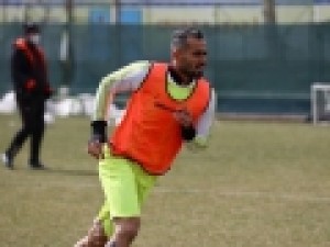 عقد-قرارداد-مدافع-خوزستانی-با-شهرخودرو-مشهد