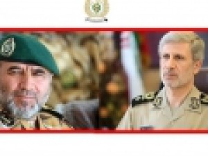 وزیر-دفاع-دریافت-نشان-درجه-یک-فتح-را-به-فرمانده-«نزاجا»-تبریک-گفت