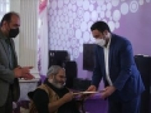 دیدار-مدیرعامل-خانه-کتاب-با-عباس-خوش-عمل-به-مناسبت-روز-قلم
