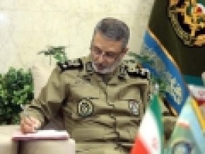 پیام-تسلیت-فرمانده-کل-ارتش-به-امیر-دریادار-محتاج