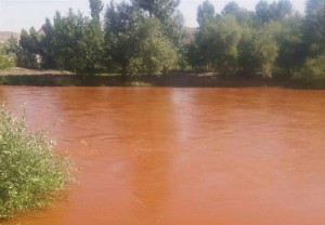 زاینده رود سرخ