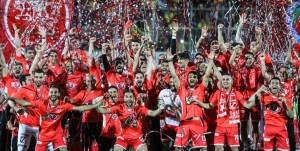 پرسپولیس-بهترین-تیم-هفته-سی‌ام-لیگ-برتر-بودیمیر-بهترین-بازیکن-و-برانکو-بهترین-مربی-شدند