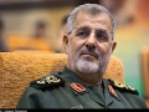 سردار-پاکپور-خدمت-به-ملت-انقلابی-ایران-و-مردم-مسلمان-و-آزاده-جهان-را-وظیفه-خود-می‌دانیم