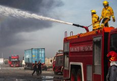 ۸۰ درصد عملیات اطفا حریق حادثه بندر شهید رجایی انجام شده است