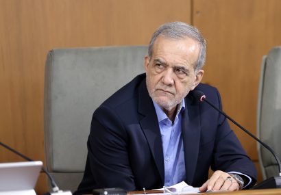 اعتراض نشانه زنده بودن جامعه است/ وزرا باید در دانشگاهها حاضر شوند