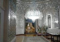 آینهکاری؛ زینت فضا و بیانی هنرمندانه از مردممحوری معماری ایرانی آینهکاری؛ زینت فضا و بیانی هنرمندانه از مردممحوری معماری ایرانی