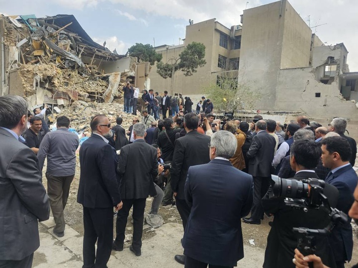 بازدید سفرا و خبرنگاران خارجی از بناهای تاریخی خسارتدیده در جنگ