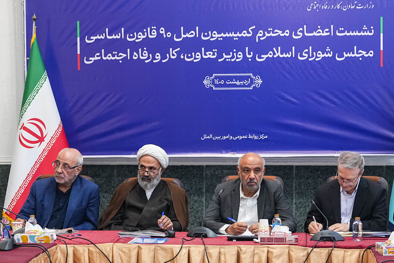 تغییر مبنای محاسبه حقوق بازنشستگان پلکانی اجرایی میشود