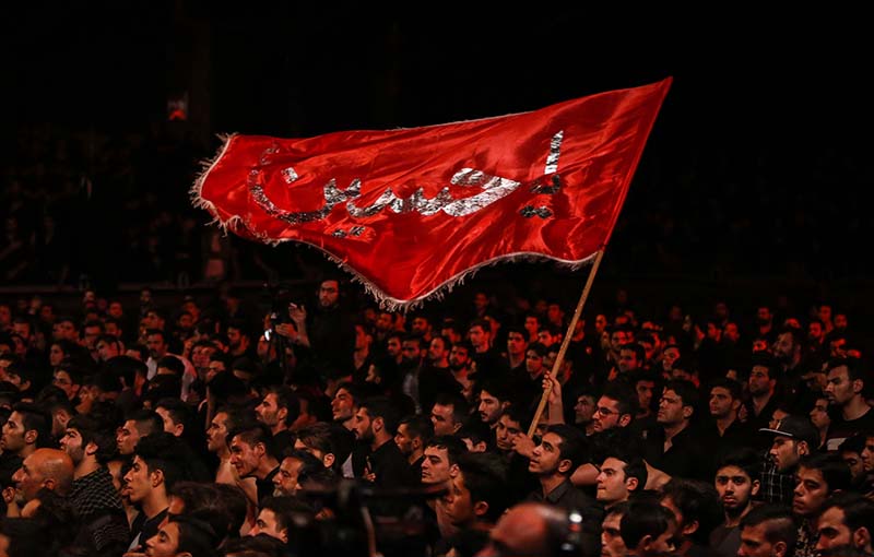 تقلیل مصیبت کربلا به عروسک و النگو